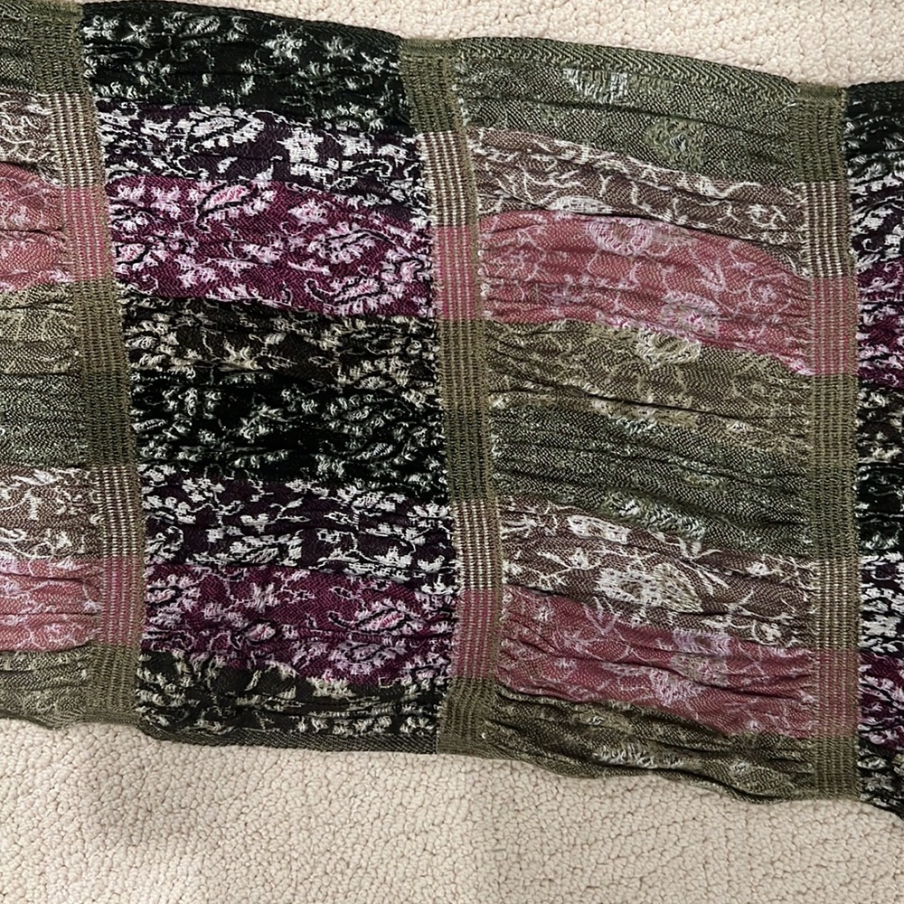 Scarf - Picture 5 of 8